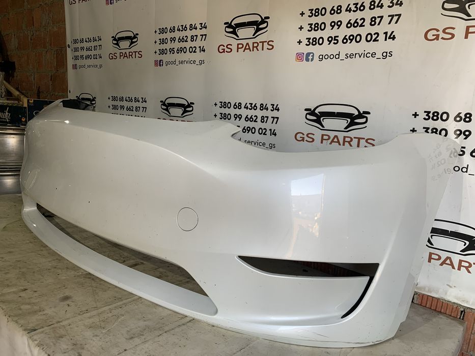 Бампер Tesla Y 2019-2025