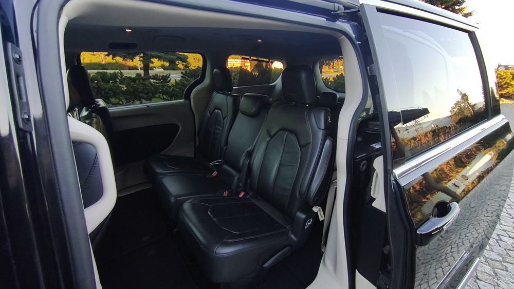 Chrysler Pacifica 8 osób