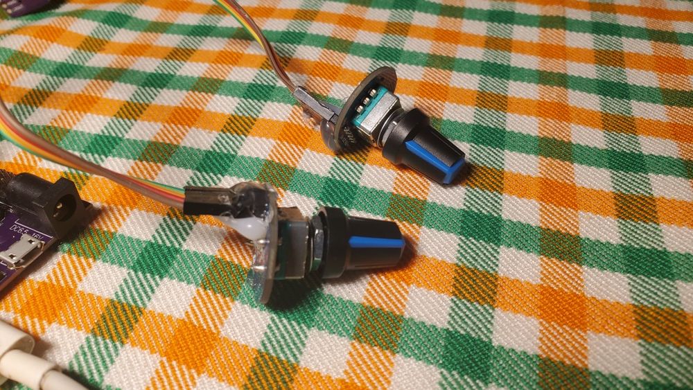 Radio internetowe ESP32 z wyświetlaczem TFT 3,5" • ponad 190 stacji