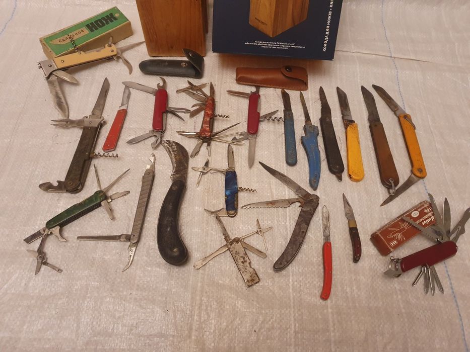 Деревянная подставка для ножей
Нож садовый
Цены уточнять