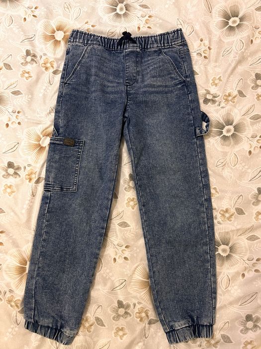 Детские джинсы . Новые . 134 р . Турция