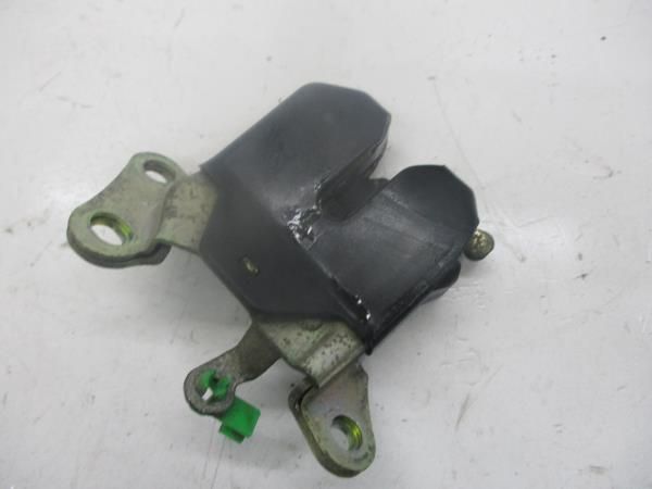 Fechadura / fecho da mala TOYOTA Corolla Sedan (_E11_)