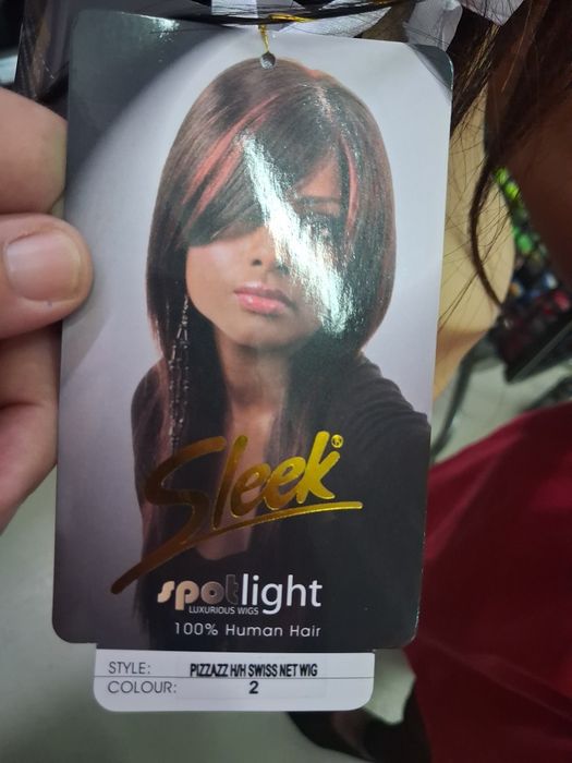 Peruca humana modelo pizzaz