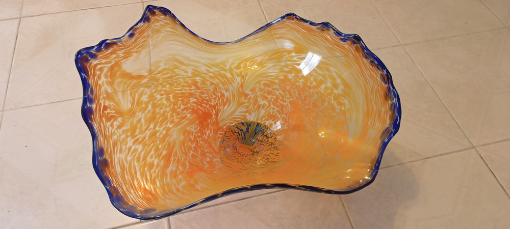 Fruteira manufaturada, em vidro