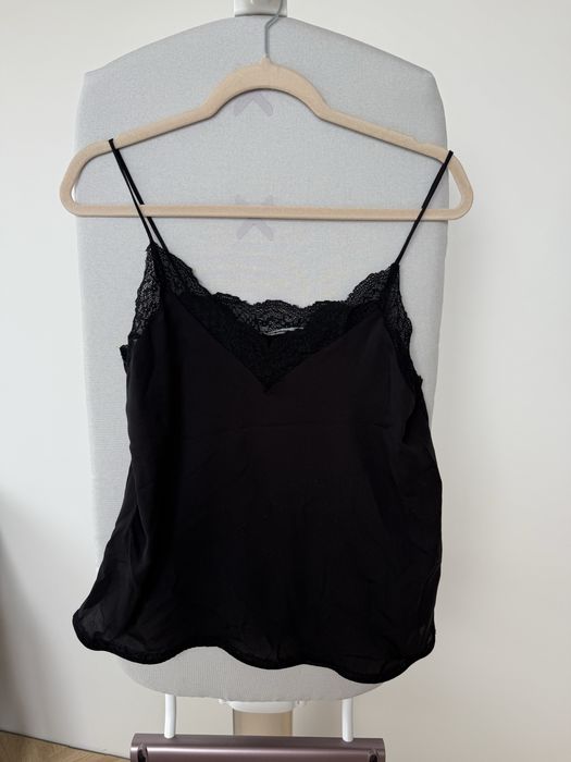 Bluzka top Stradivarius rozmiar M czarna na ramiączkach