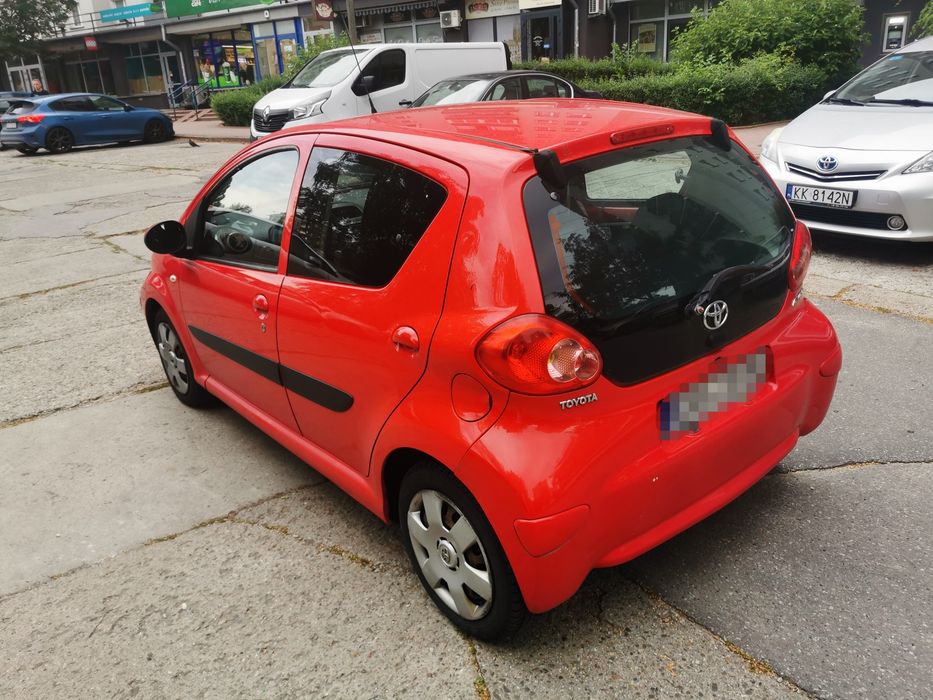 Toyota Aygo silnik 1.0 benzyna 2008 rok mały przebieg śliczna.