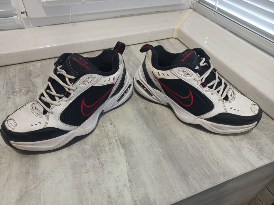 Кросівкм  Nike Air Monarch IV (415445-101)