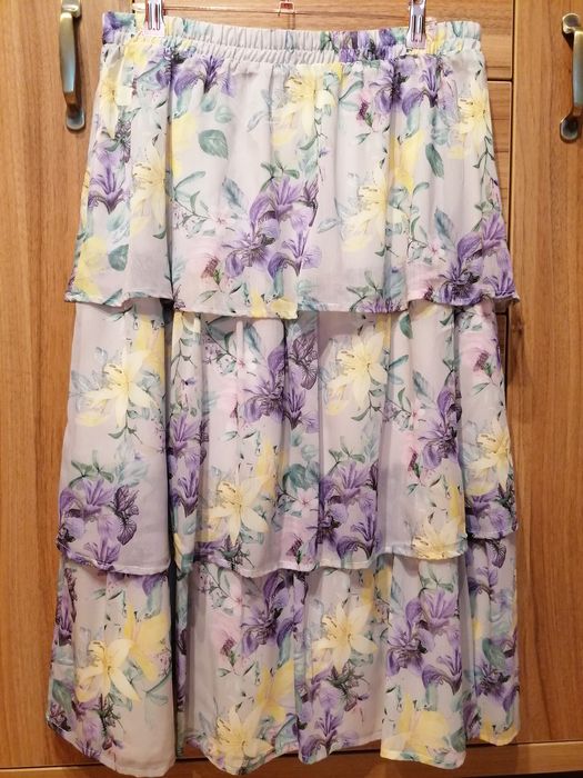 Spodnica z falban mohito r. 42.jak nowa. Gratis kardigan mohito