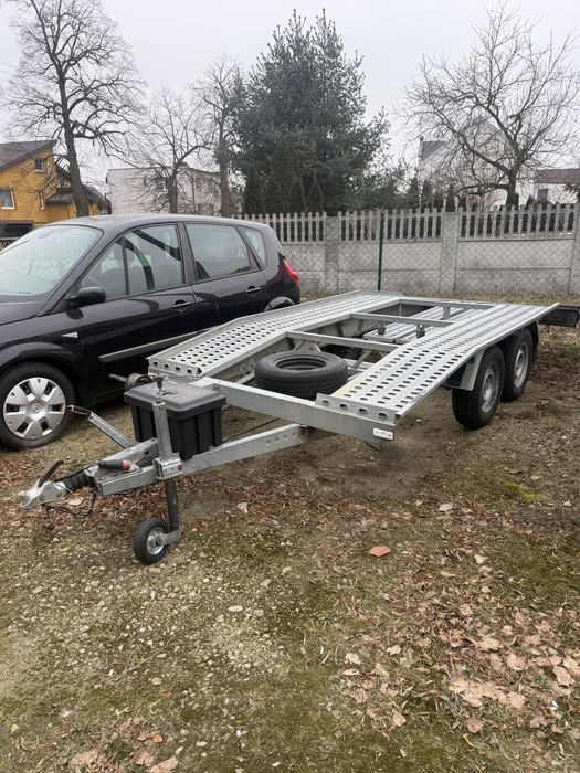 Przyczepa laweta niewiadów zadbana