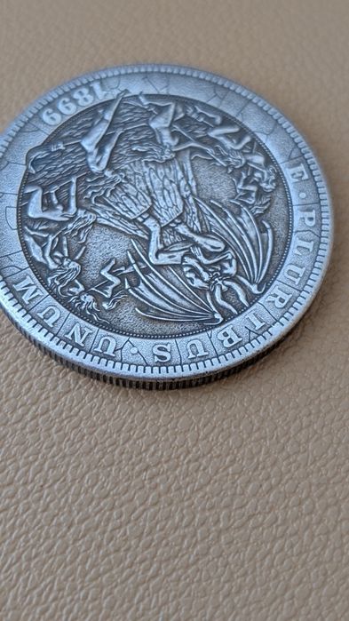 Коллекционная монета demon one dollar USA сувенир witch