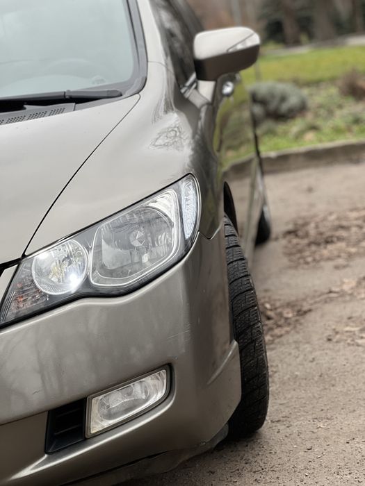 Honda civic 8 механіка 1.8 бензин, повна комплектація