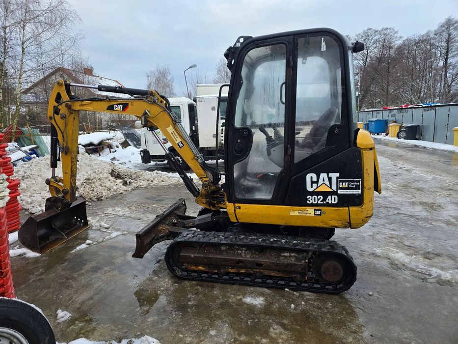 Caterpillar cat302.4  CAT302.4 w ciągłej eksploatacji