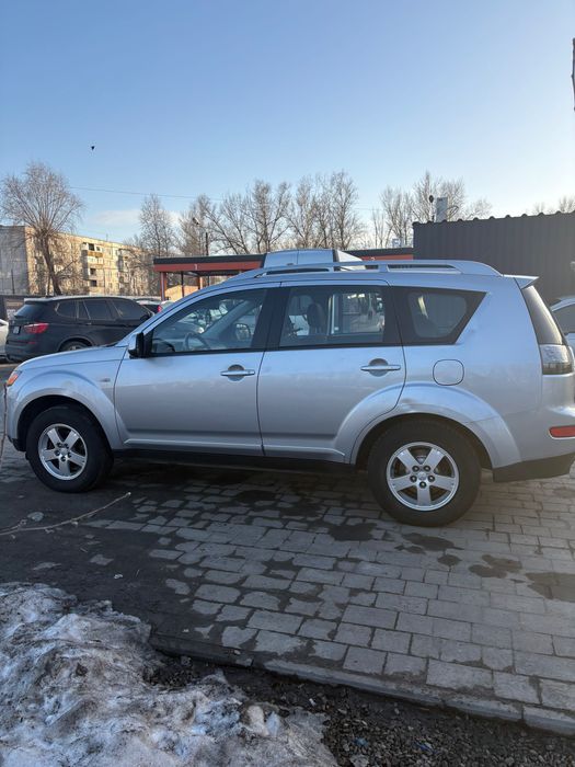 Mitsubishi outlander 2009, дизель 2.0