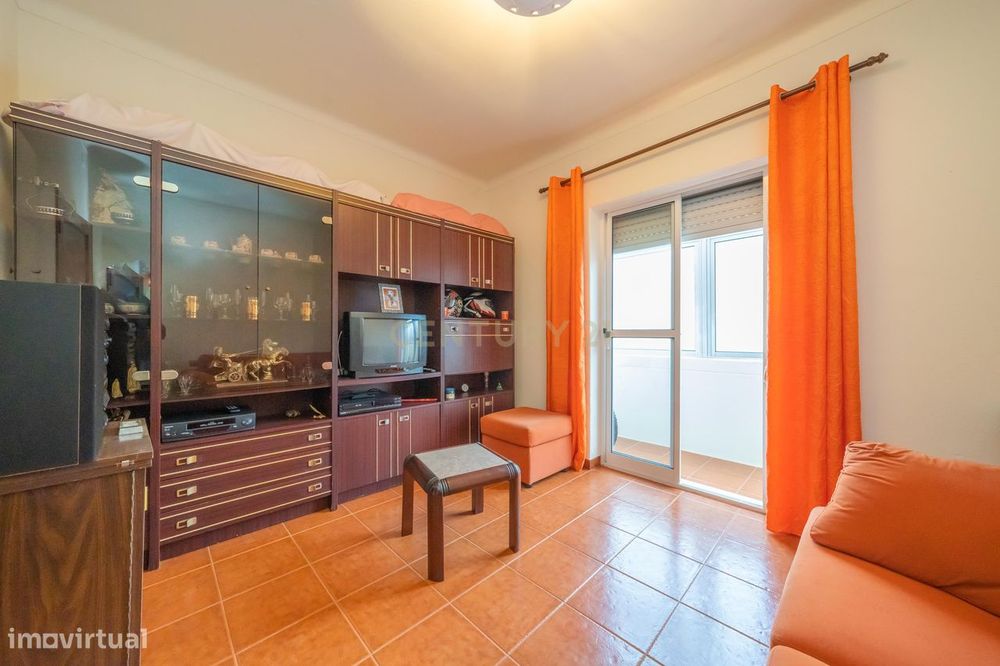 Apartamento T1 - Baixa da Banheira