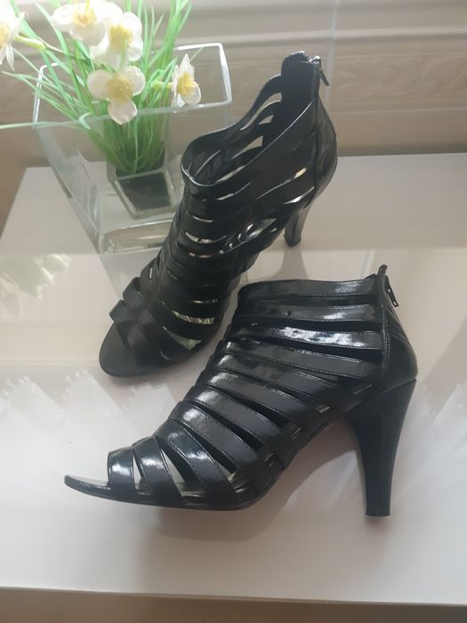 Buty ŚLICZNE botki na paski