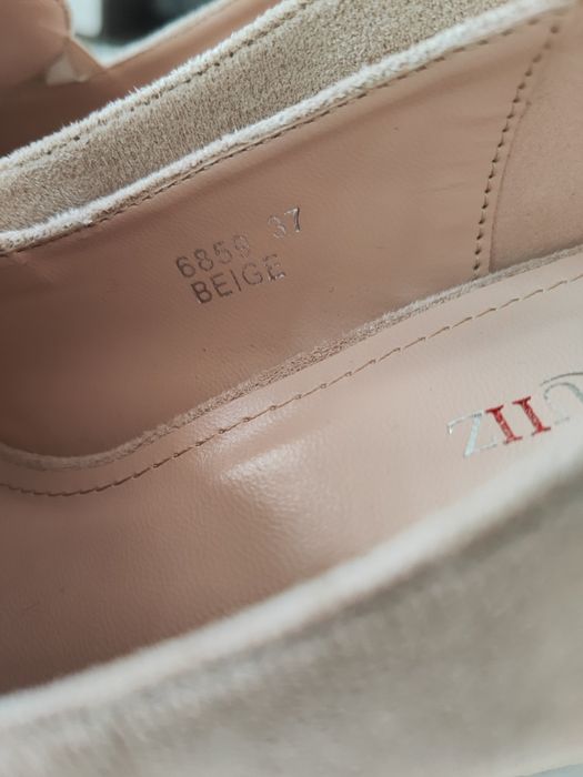 Czółenka damskie na obcasie