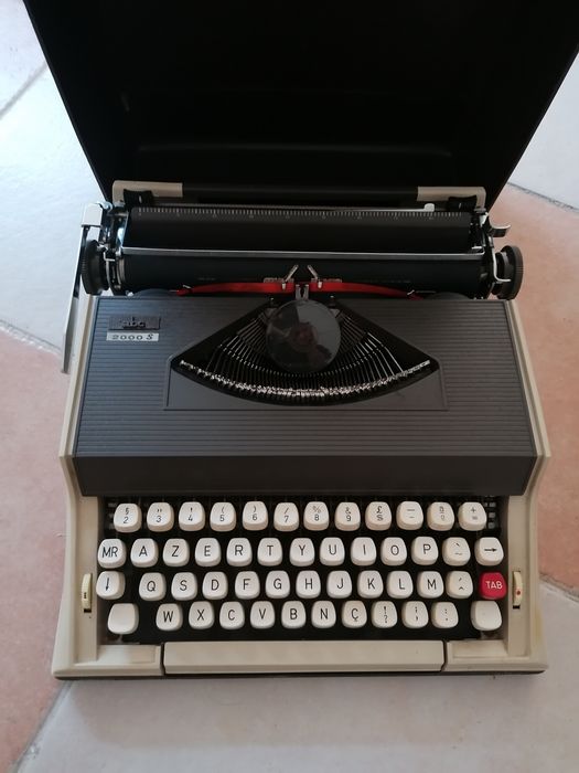 Maquina de escrever abs 2000 S