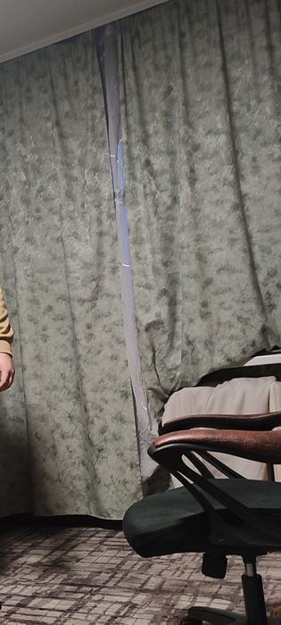 Плотні штори зеленого кольору