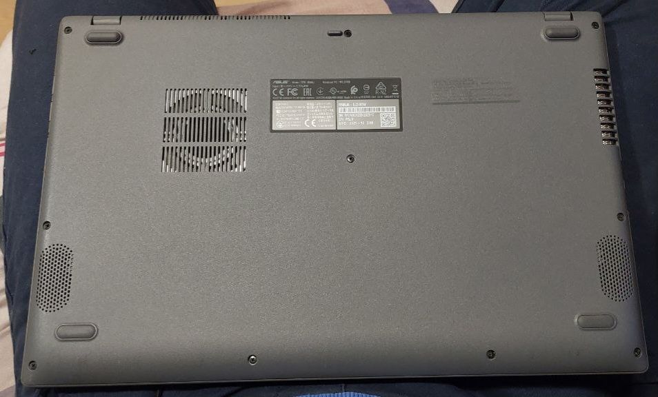 Сучасний ноутбук від ASUS: VivoBook