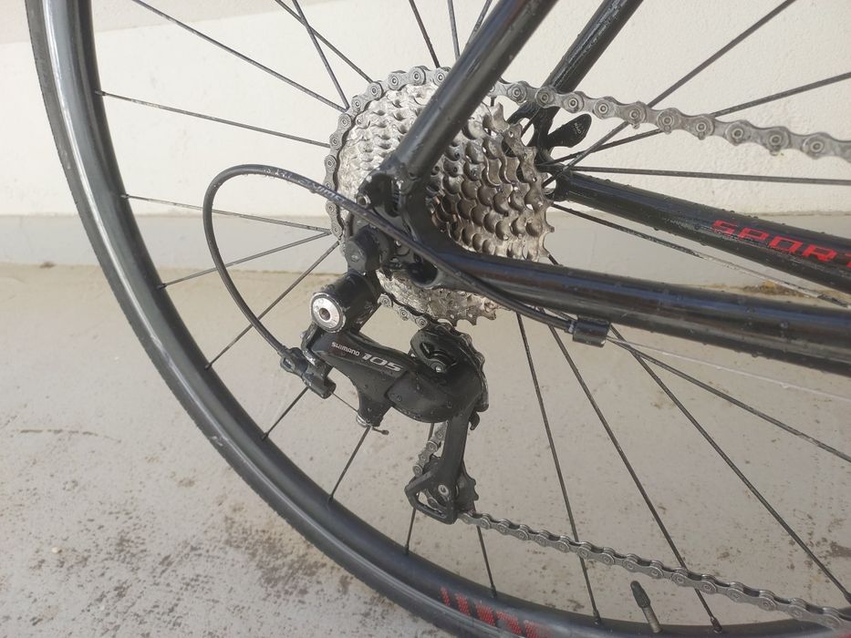 Bicicleta Fuji de estrada 105