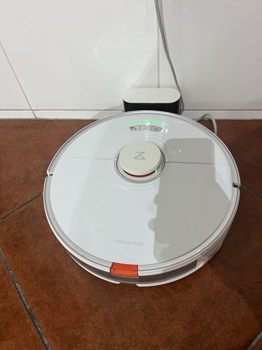 Aspirador xiaomi robo roborock S7 a funcionar na perfeição