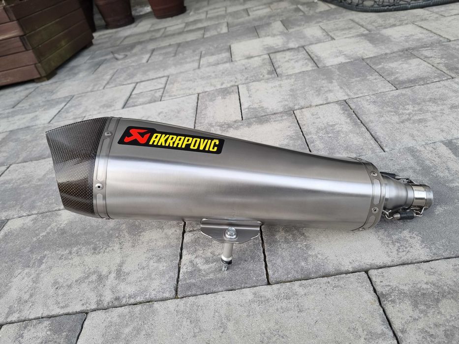 Piaggio MP3 Fuoco Beverly Nexus Satelis X Evo Tłumik Wydech Akrapovic