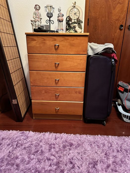 Vendo quarto dormir com duas camas