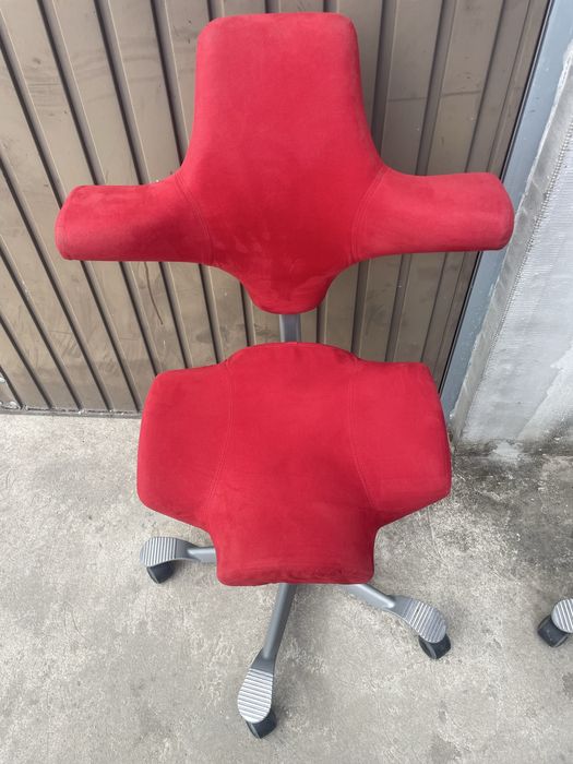 Krzesło fotel biurowy HAG Capisco 8106