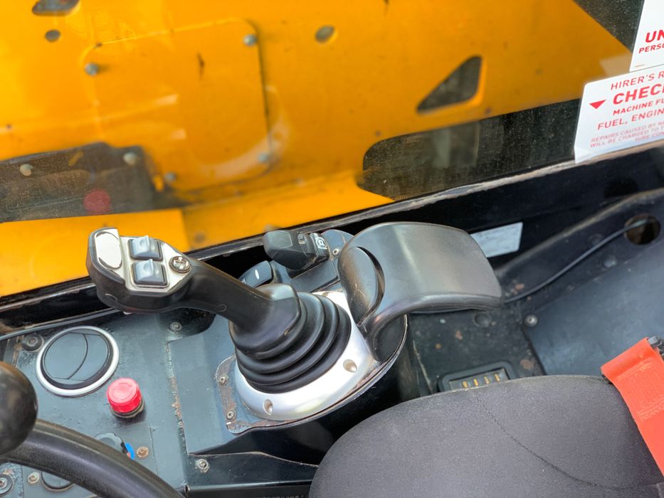 Телескопічний навантажувач JCB 525-60 Телескопический погрузчик 2,5т