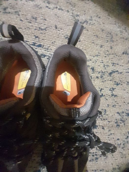 Tênis rockland novos