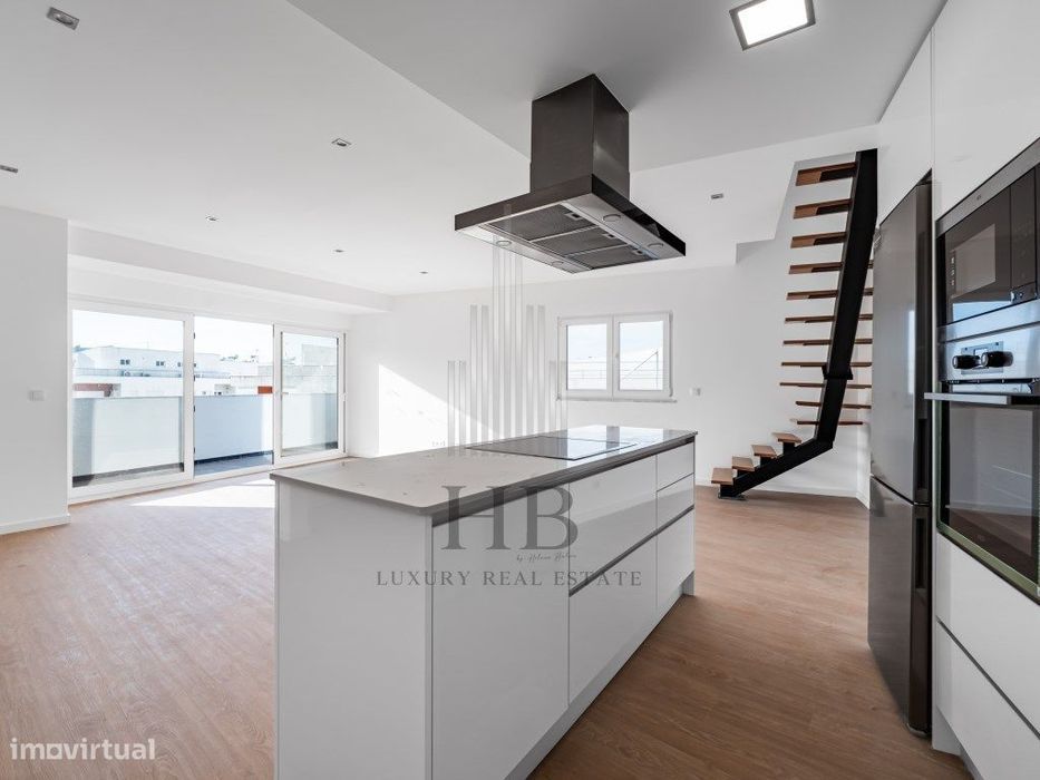 Apartamento T3+1 duplex com terraço
