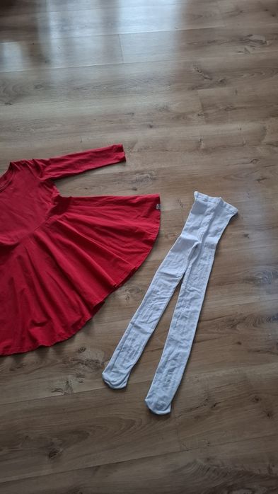 Sukienka czerwona 128 cm