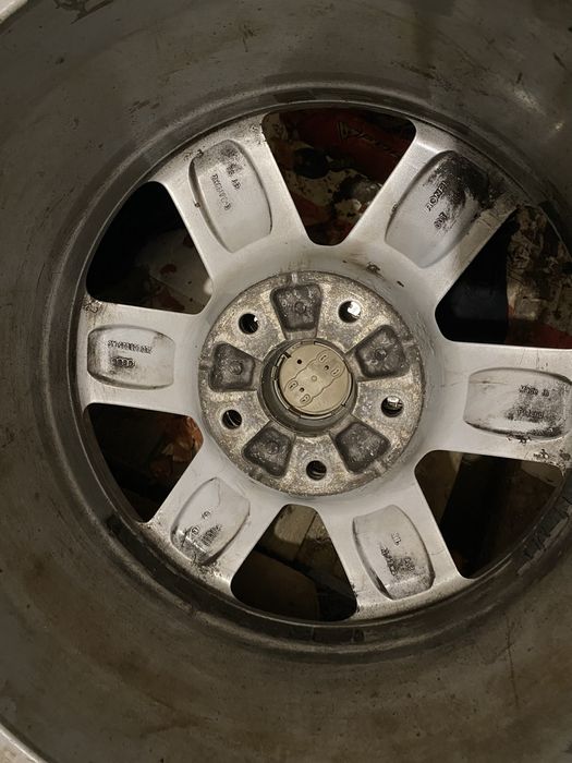 Продам диски с ауди Q7 2012 года