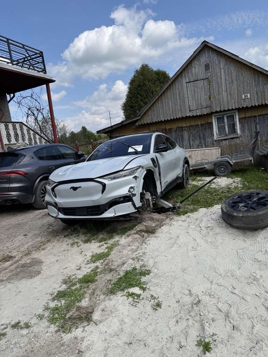 Бампер Mustang mach-e