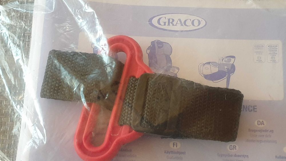 Zapięcie do fotelika samochodowego firmy Graco