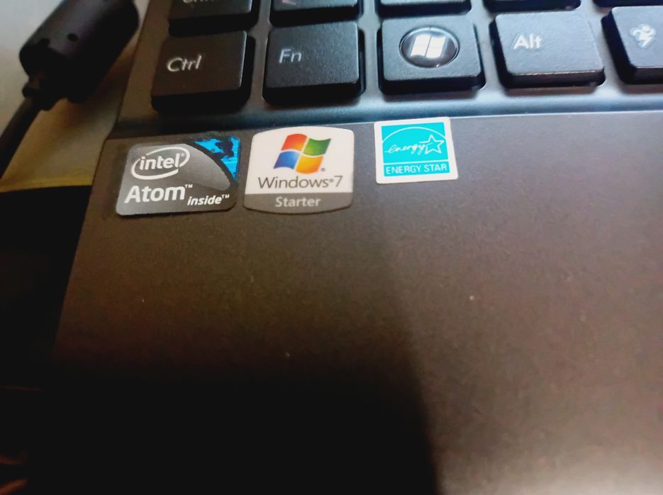 ASUS Laptop €90436767014079713285