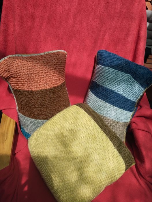 Almofadas de tricot feitas à mão
