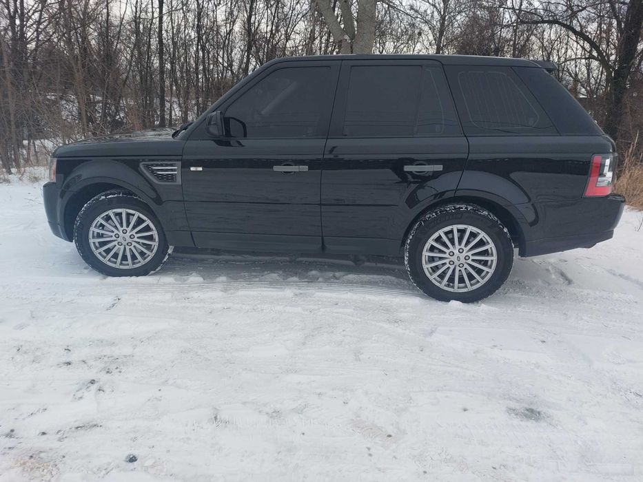 Продаеться гарний Range Rover Sport