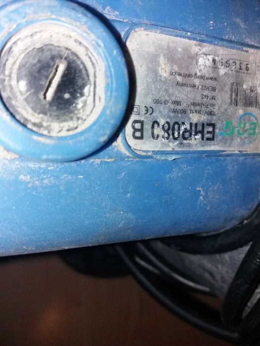 Elektryczne mieszadło do zapraw