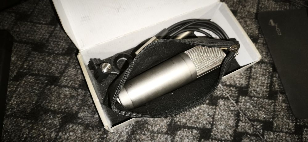 Професійний, студійний, конденсаторний мікрофон M-Audio Nova