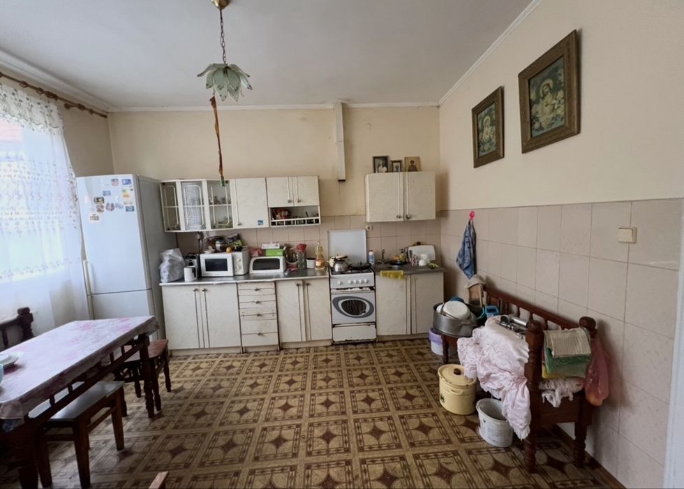 Продаж цегляного будинку в Завидові