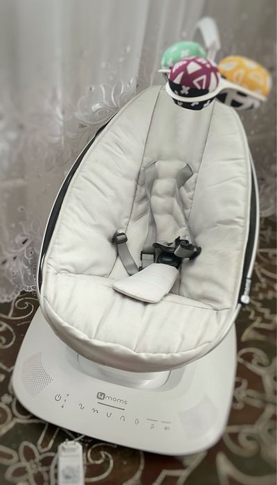 Крісло-гойдалка 4moms MamaRoo 5.0 (grey classic)