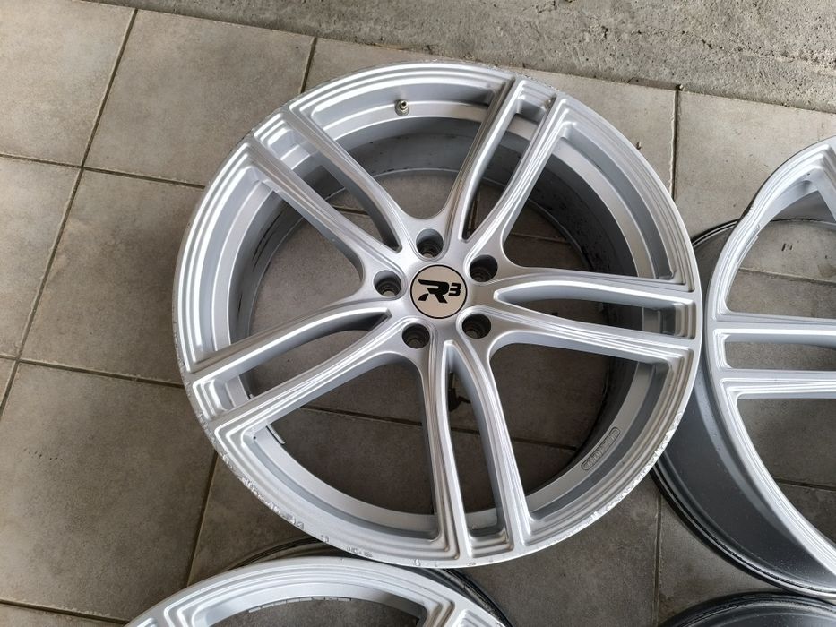 Felg aluminiowe R3 H1 8,5x20 et45 5x112 otwór 66,6 VW, Audi, Mercedes do naprawy