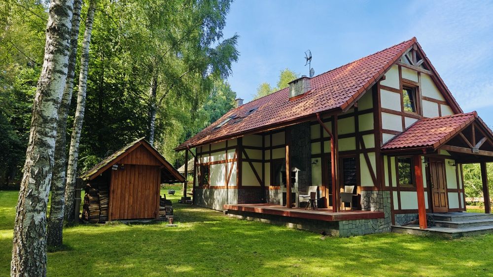 Dom  na Kaszubach na uboczu wśród natury