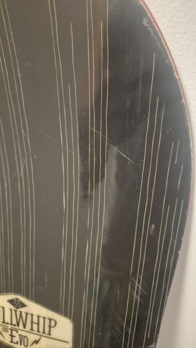 Deska snowbordowa Bullwhip  300 evo z wiązaniami