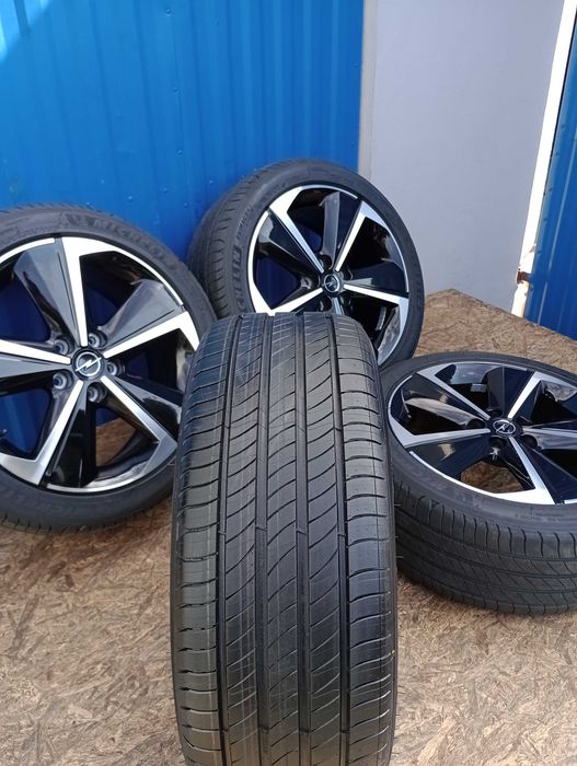 Koła R17 OPEL ASTRA L 225/45 94V MICHELIN PRIMACY4 ROK 25 5x108 ET44 NOWE