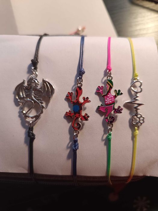 Pulseiras ajustáveis - vários modelos possíveis