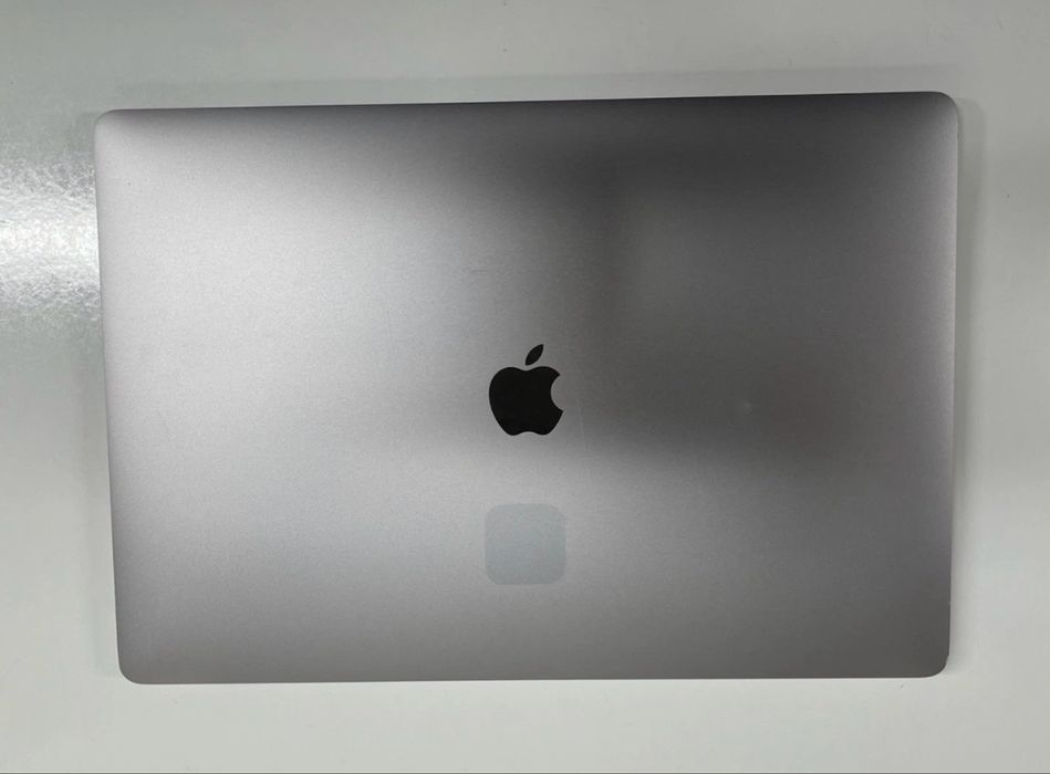 MacBook Pro 16” 2019 i7 | 16GB RAM | 512GB SSD | Estado Impecável | Tudo a Funcionar