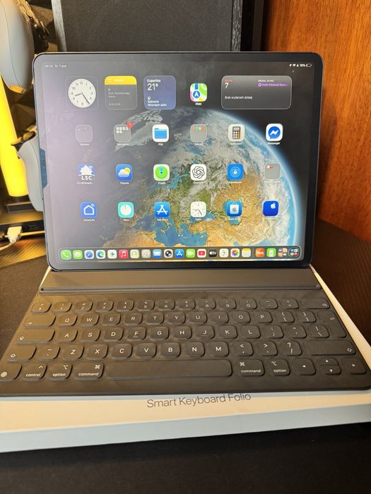 iPad Pro 12.9"(3. gen)64 GB Space Grey Cellular/eSIM+Smart Keyboard Folio.