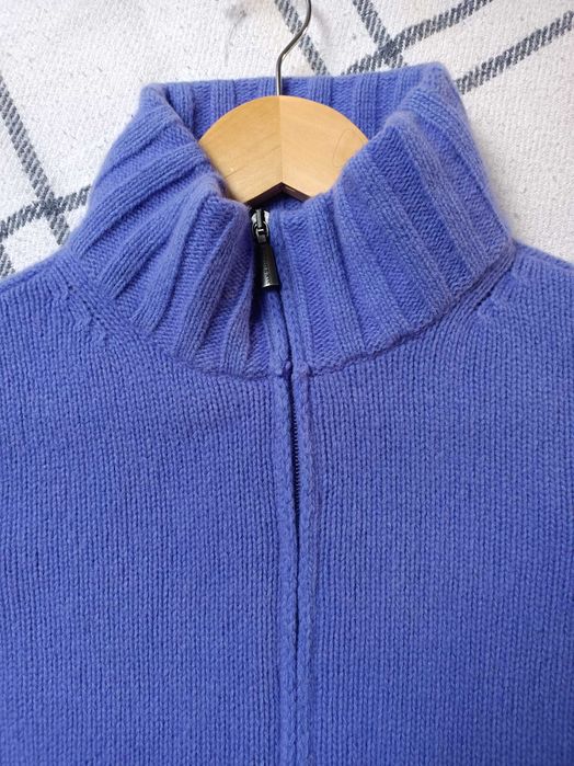 Wełniany kardigan z zamkiem